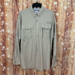 Columbia Men’s Medium Khaki long sleeve shirt